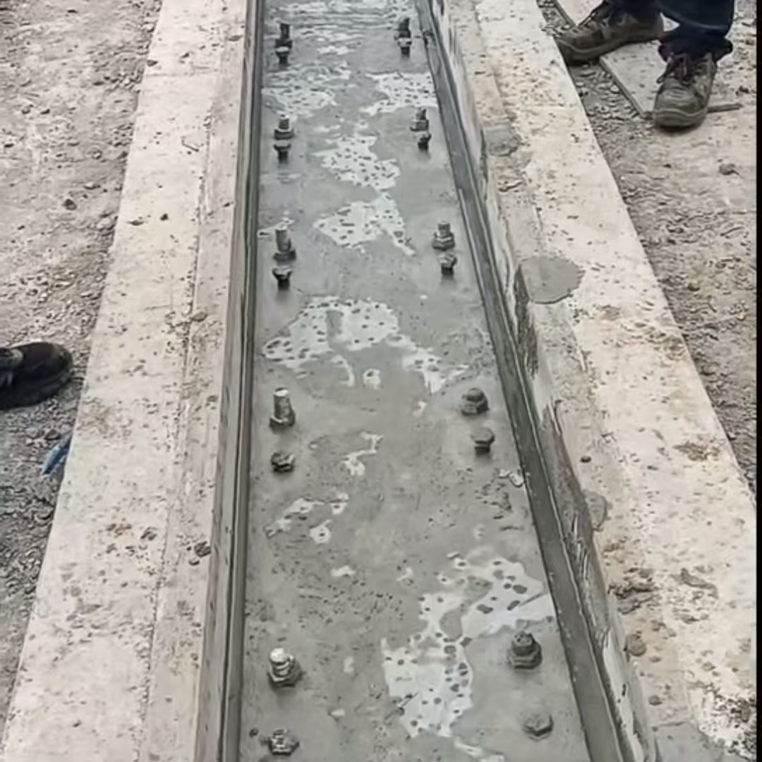 靖西港口码头起重机龙门吊重型机械设备稳固用早强快凝轨道胶泥